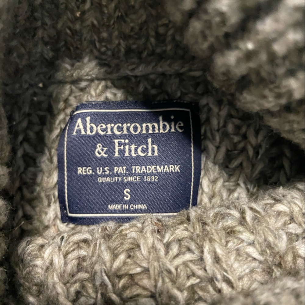 Abercrombie and Fitch comfy turtleneck size S - Picture 4 of 5